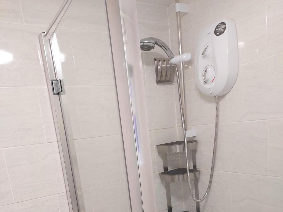 Lovely Studio-Flat With Free Parking, Free Wifi. Leeds  Exterior foto